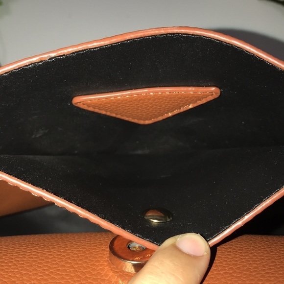 Small Brown Shoulder Bag - Picture 3 of 9